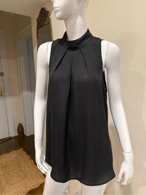 Black hi neck Mimi Chica sleeveless blouse